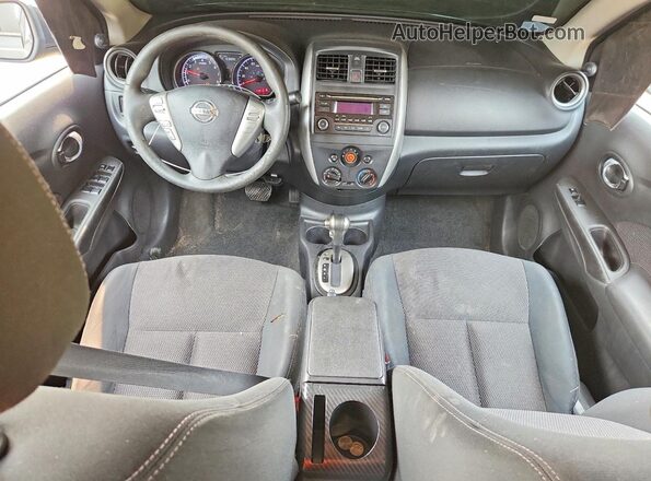 3N1CN7AP7GL848461 2016 NISSAN VERSA Black Widok deski rozdzielczej