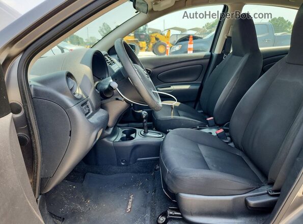 3N1CN7AP7GL908447 2016 NISSAN VERSA Серый Вид салона спереди
