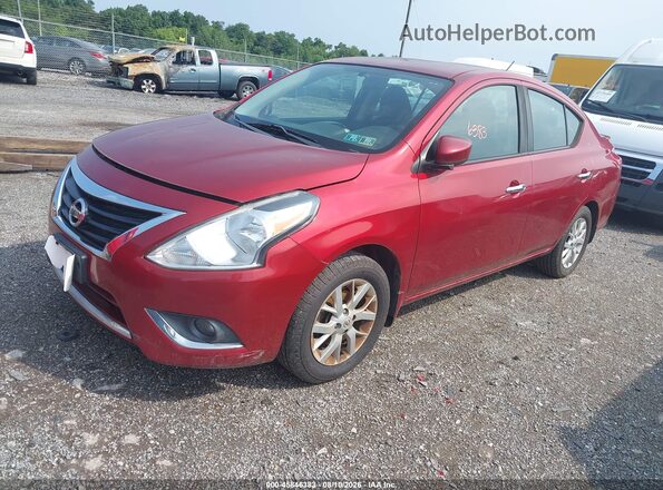 3N1CN7AP7JL809229 2018 NISSAN VERSA Красный Передняя левая четверть