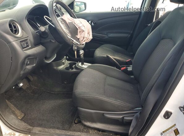 3N1CN7AP7JL822675 2018 NISSAN VERSA White წინა სალონის ხედი