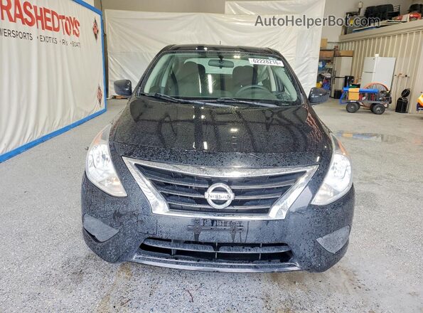3N1CN7AP7JL839718 2018 NISSAN VERSA Black Դիմացի տեսք
