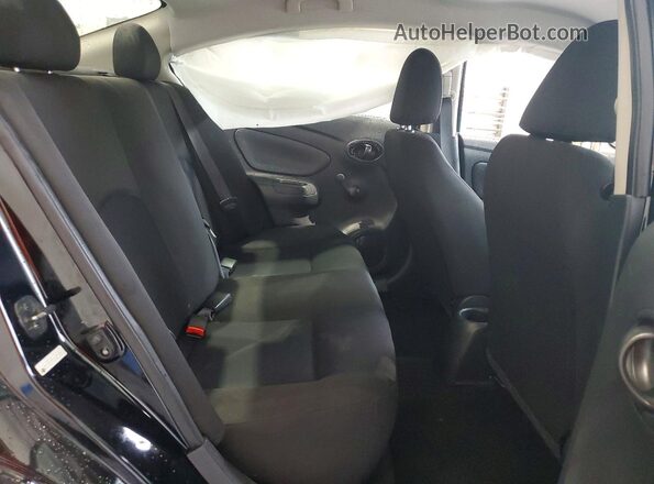 3N1CN7AP7JL839718 2018 NISSAN VERSA Black Հետևի նստատեղերի տեսք