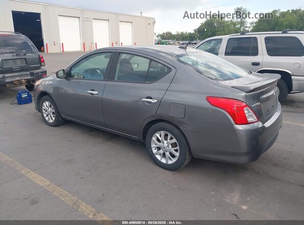 3N1CN7AP7JL856373 2018 NISSAN VERSA Серый Задняя левая четверть