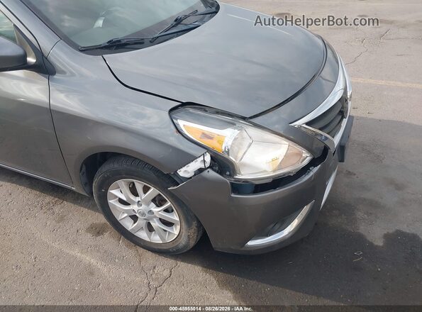 3N1CN7AP7JL856373 2018 NISSAN VERSA Серый Вид спереди