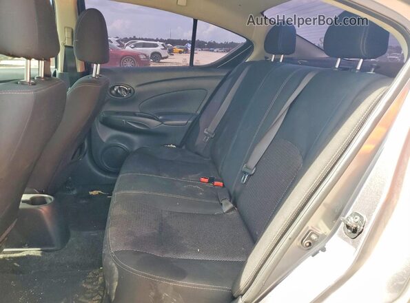 3N1CN7AP7KL800323 2019 NISSAN VERSA Gray Հետևի նստատեղերի տեսք