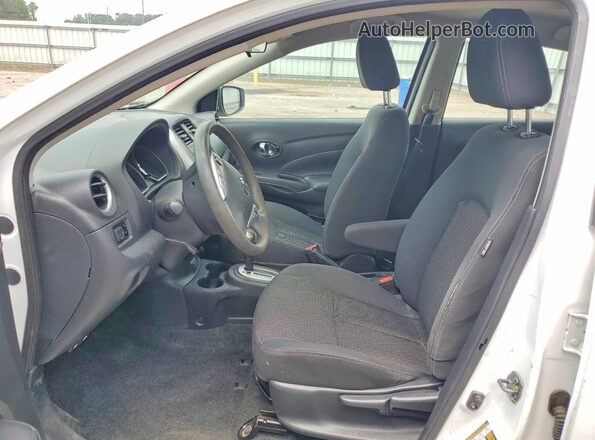 3N1CN7AP7KL810446 2019 NISSAN VERSA White Vista interior delantera