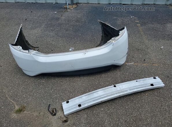 3N1CN7AP7KL810446 2019 NISSAN VERSA White Vista del compartimento del motor