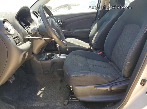 3N1CN7AP8GL832270 2016 NISSAN VERSA Gray Vista interior delantera