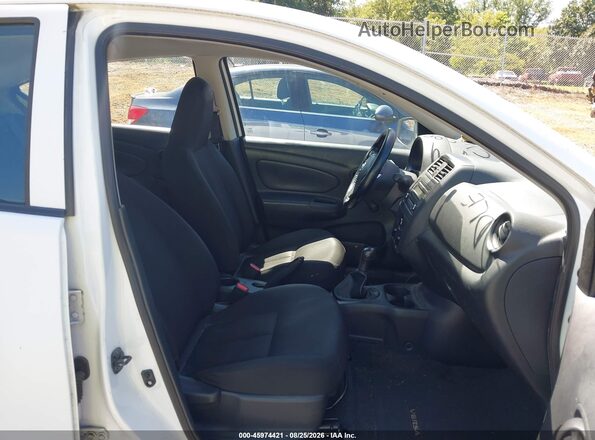 3N1CN7AP8GL880352 2016 NISSAN VERSA White Front interior view
