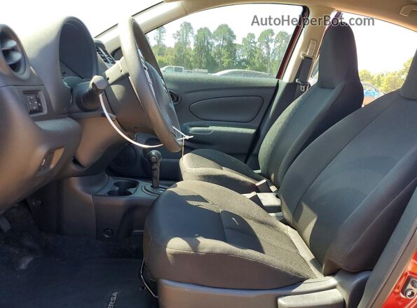 3N1CN7AP8GL908179 2016 NISSAN VERSA Red Front interior view
