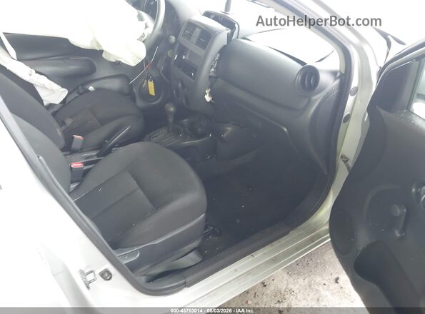 3N1CN7AP8JL887728 2018 NISSAN VERSA Серый Вид салона спереди