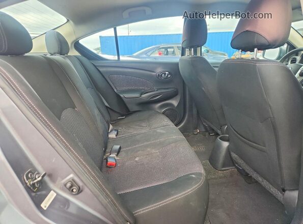 3N1CN7AP8KL870932 2019 NISSAN VERSA Silver Widok tylnych siedzeń