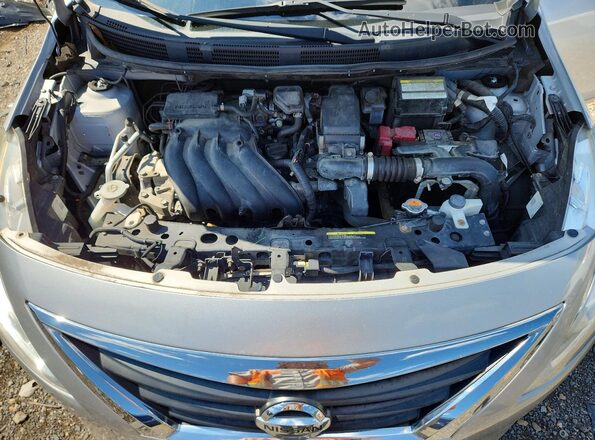 3N1CN7AP9GL828552 2016 NISSAN VERSA Silver Սալոնի հետևի տեսք
