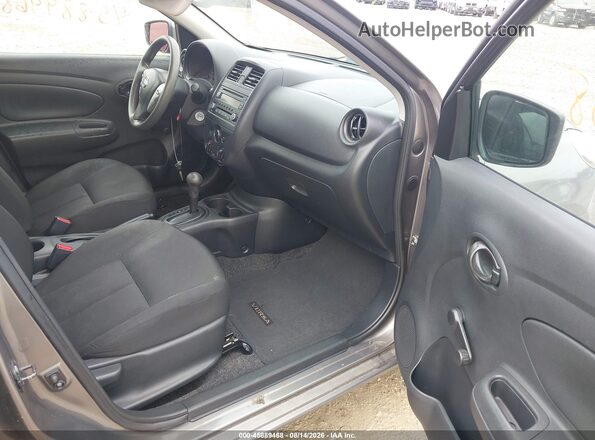 3N1CN7AP9GL860143 2016 NISSAN VERSA Gray Front interior view