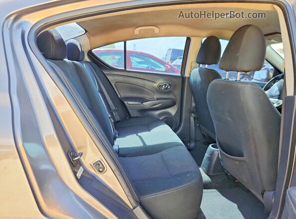 3N1CN7AP9HK433357 2017 NISSAN VERSA Beige Vista de los asientos traseros