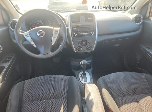 3N1CN7APXGL857557 2016 NISSAN VERSA Бордовый Вид панели приборов