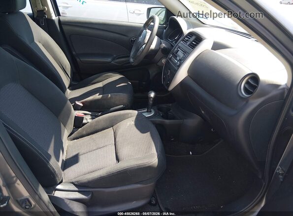 3N1CN7APXGL910905 2016 NISSAN VERSA Серый Вид салона спереди