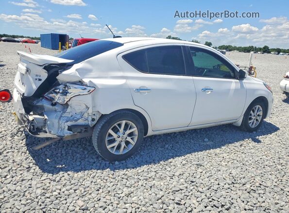 3N1CN7APXJL832178 2018 NISSAN VERSA Белый Задняя правая четверть