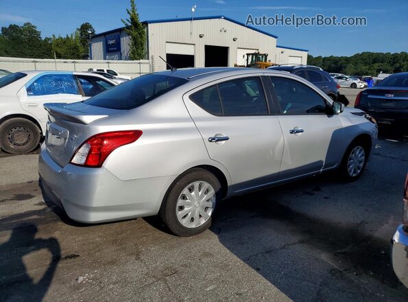 3N1CN7APXJL867187 2018 NISSAN VERSA Silver Tył prawy