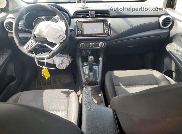 3N1CN8DV2ML896784 2021 NISSAN VERSA Gray Առջևի վահանակի տեսք