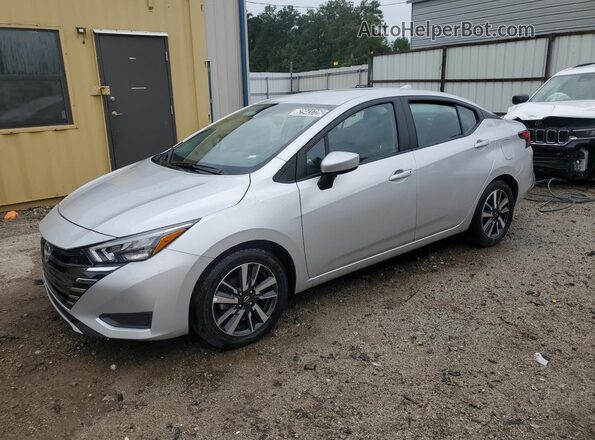 3N1CN8EV0SL839740 2025 NISSAN VERSA Silver სალონის 360-გრადუსიანი ხედი