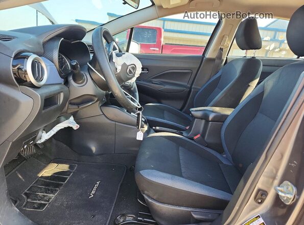 3N1CN8EV1PL840208 2023 NISSAN VERSA Gray Front interior view