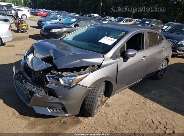 3N1CN8EV2ML807844 2021 NISSAN VERSA Серый Передняя левая четверть