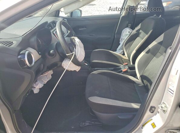 3N1CN8EV2ML851312 2021 NISSAN VERSA Silver Widok wnętrza z przodu