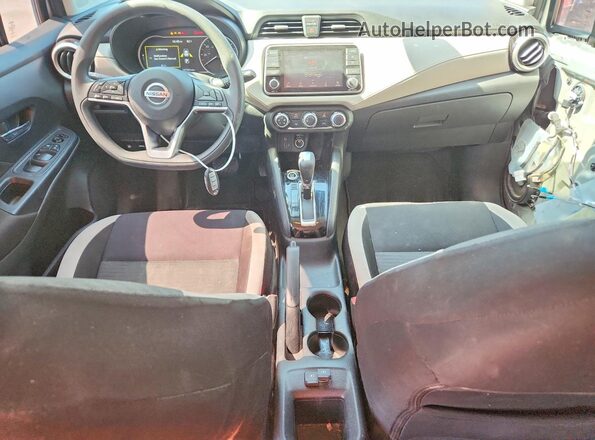 3N1CN8EV2ML918457 2021 NISSAN VERSA Silver Առջևի վահանակի տեսք