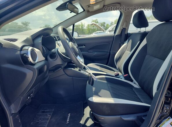 3N1CN8EV3LL811769 2020 NISSAN VERSA Черный Вид салона спереди