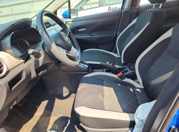 3N1CN8EV4ML861209 2021 NISSAN VERSA Синий Вид салона спереди