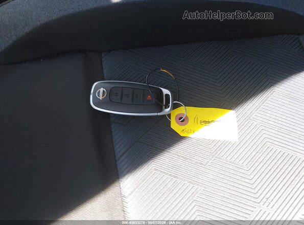 3N1CN8EV4SL853155 2025 NISSAN VERSA Gray Widok deski rozdzielczej