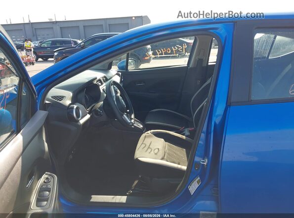 3N1CN8EV6ML829622 2021 NISSAN VERSA Blue Вид салону спереду