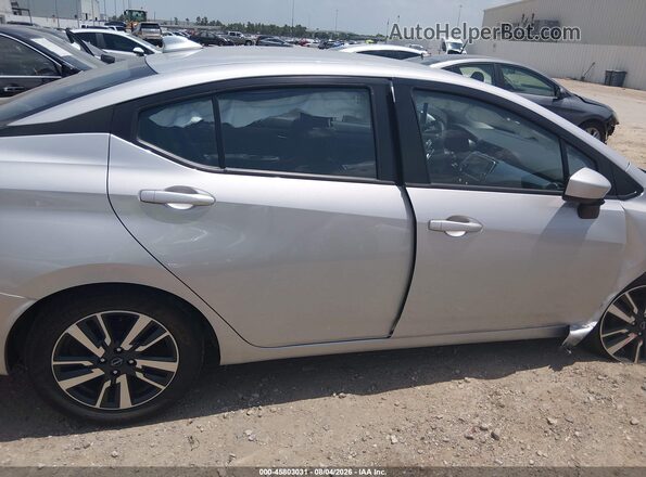 3N1CN8EV7SL825981 2025 NISSAN VERSA Silver უკანა სალონის ხედი