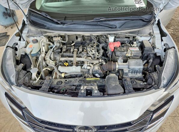 3N1CN8EV9PL862943 2023 NISSAN VERSA Silver Vista interior trasera