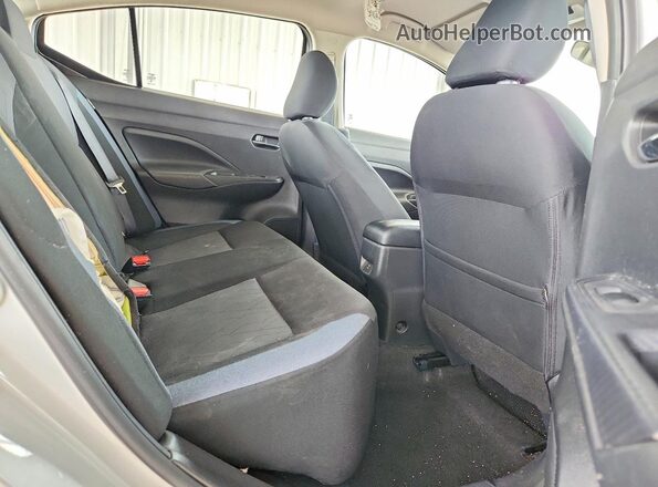 3N1CN8EV9PL862943 2023 NISSAN VERSA Silver Vista de los asientos traseros
