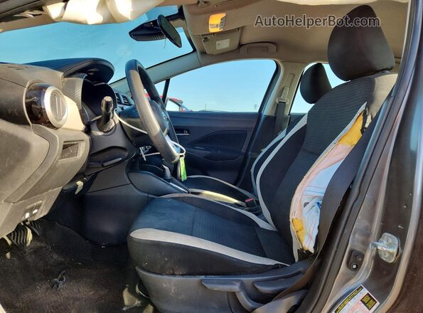 3N1CN8EVXML873378 2021 NISSAN VERSA Gray წინა სალონის ხედი