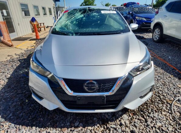 3N1CN8EVXML895283 2021 NISSAN VERSA Silver Вид спереду