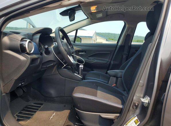 3N1CN8EVXSL848218 2025 NISSAN VERSA Gray წინა სალონის ხედი