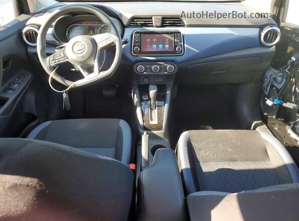 3N1CN8EVXSL872275 2025 NISSAN VERSA Черный Вид панели приборов