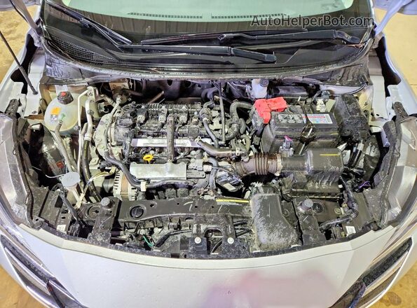 3N1CN8EVXSL877752 2025 NISSAN VERSA Silver Вид задньої частини салону
