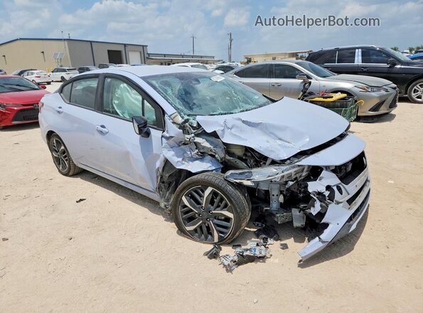3N1CN8FV2PL858697 2023 NISSAN VERSA Серый Передняя правая четверть