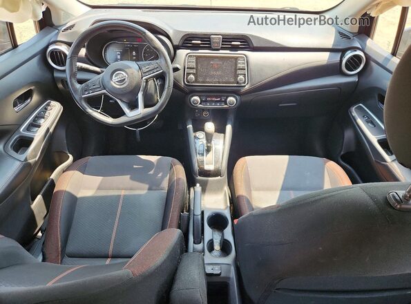 3N1CN8FV3LL809907 2020 NISSAN VERSA Maroon წინა პანელის ხედი