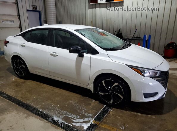 3N1CN8FV8PL823212 2023 NISSAN VERSA White Delantero derecho