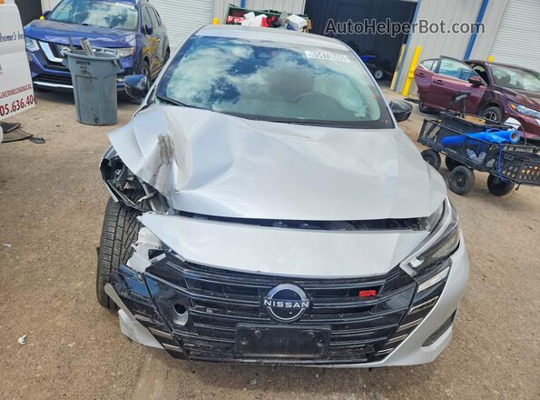 3N1CN8FV9SL842652 2025 NISSAN VERSA Серебряный Вид спереди