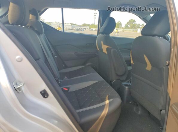 3N1CP5BV1LL517056 2020 NISSAN KICKS Silver Вид задньої частини салону