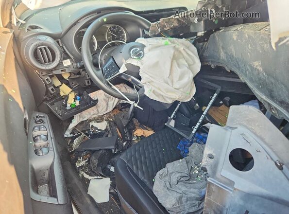 3N1CP5BV1ML532223 2021 NISSAN KICKS White Dashboard view