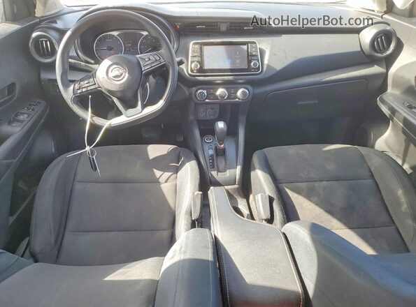 3N1CP5BV1RL547862 2024 NISSAN KICKS Серый Вид панели приборов