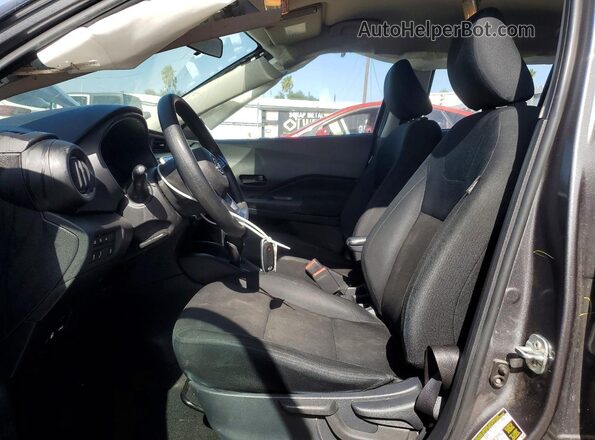 3N1CP5BV1RL547862 2024 NISSAN KICKS Серый Вид салона спереди