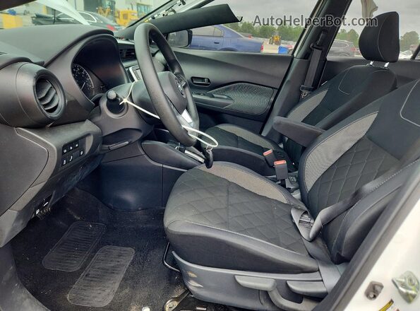 3N1CP5BV2LL481037 2020 NISSAN KICKS White Front interior view